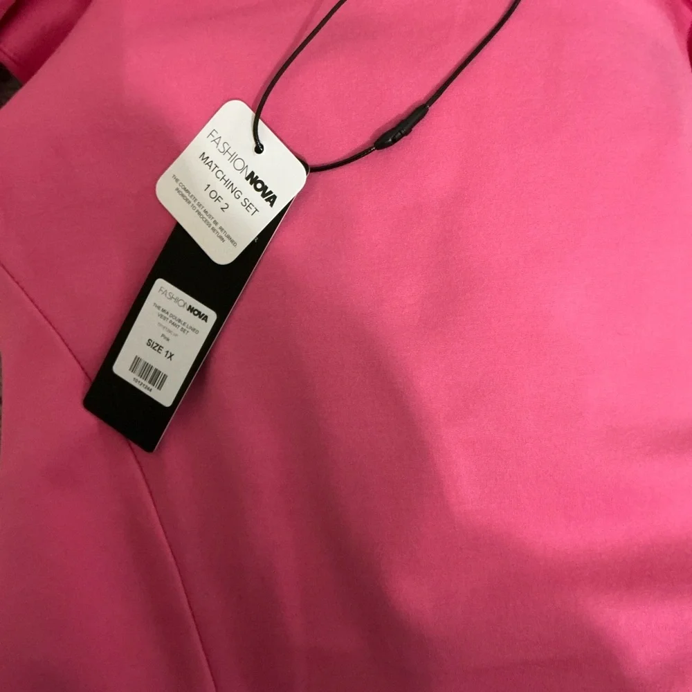 Fashion Nova Vibrant Pink Pantsuit Set - Picture 4 of 5